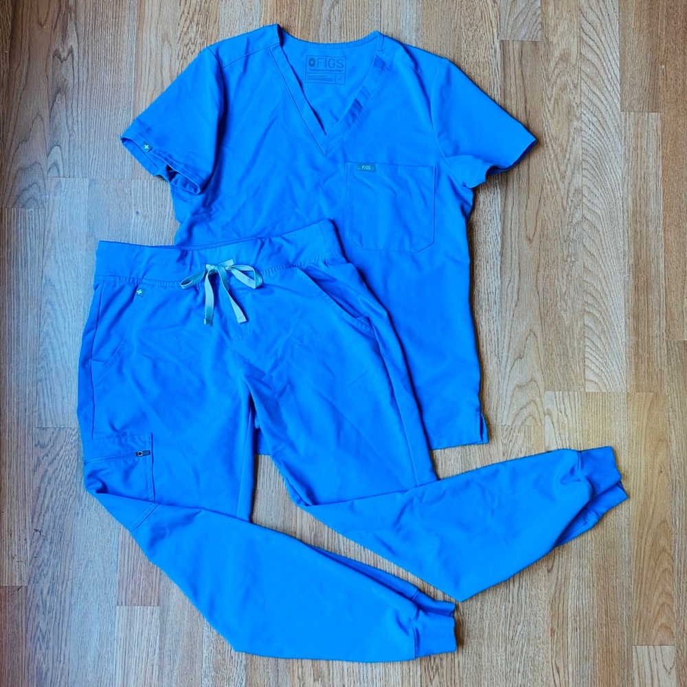 FIGS SCRUB SET- CEIL BLUE EUC SIZE SMALL S